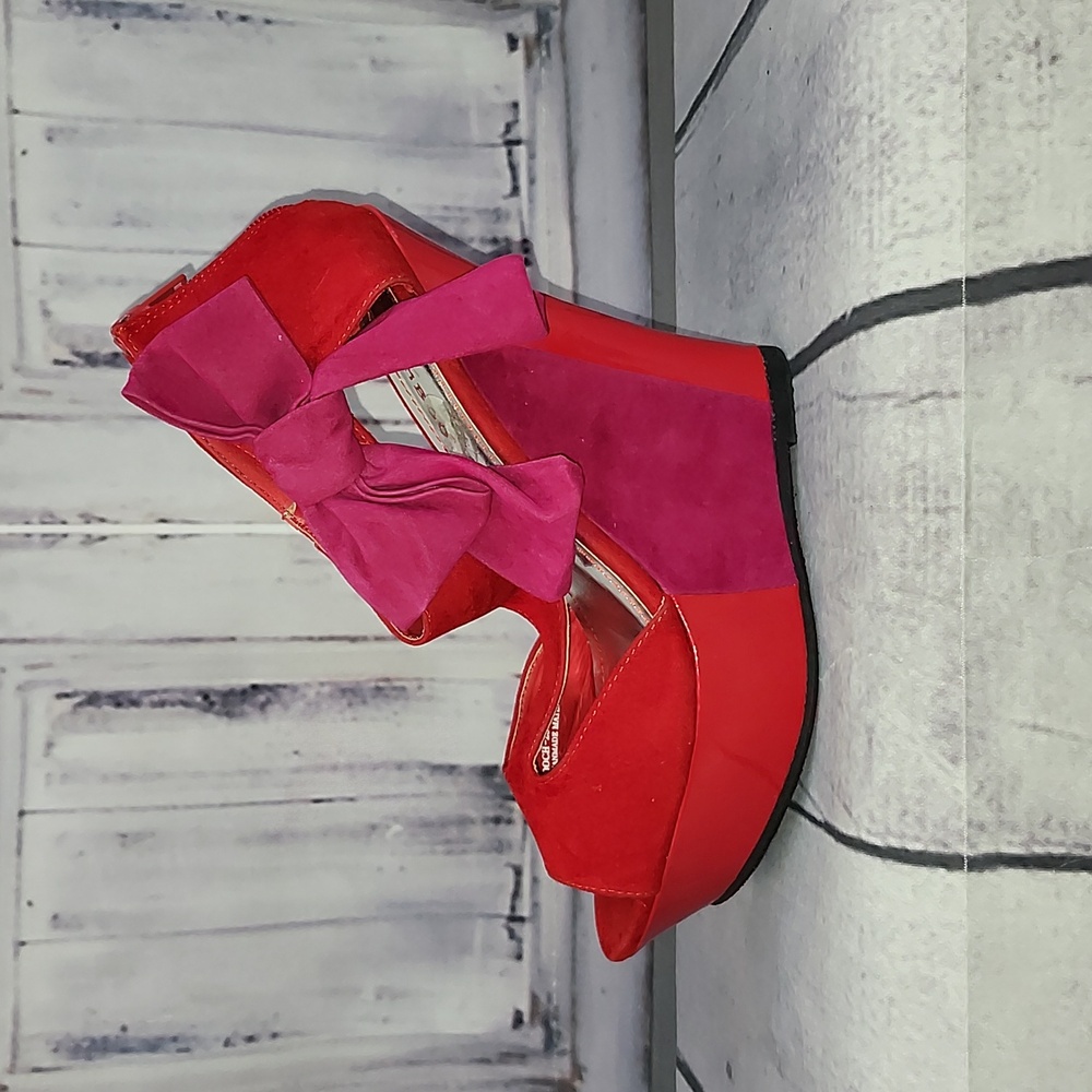 Bamboo Smooch 23 Wedge Heels